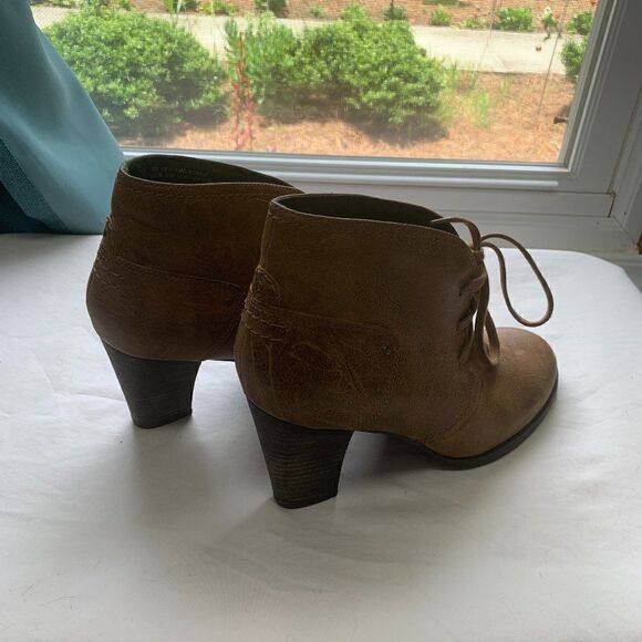 Clarks Ankle Booties, Light Brown, Lace Up, Sz 9.5 - Picture 5 of 9